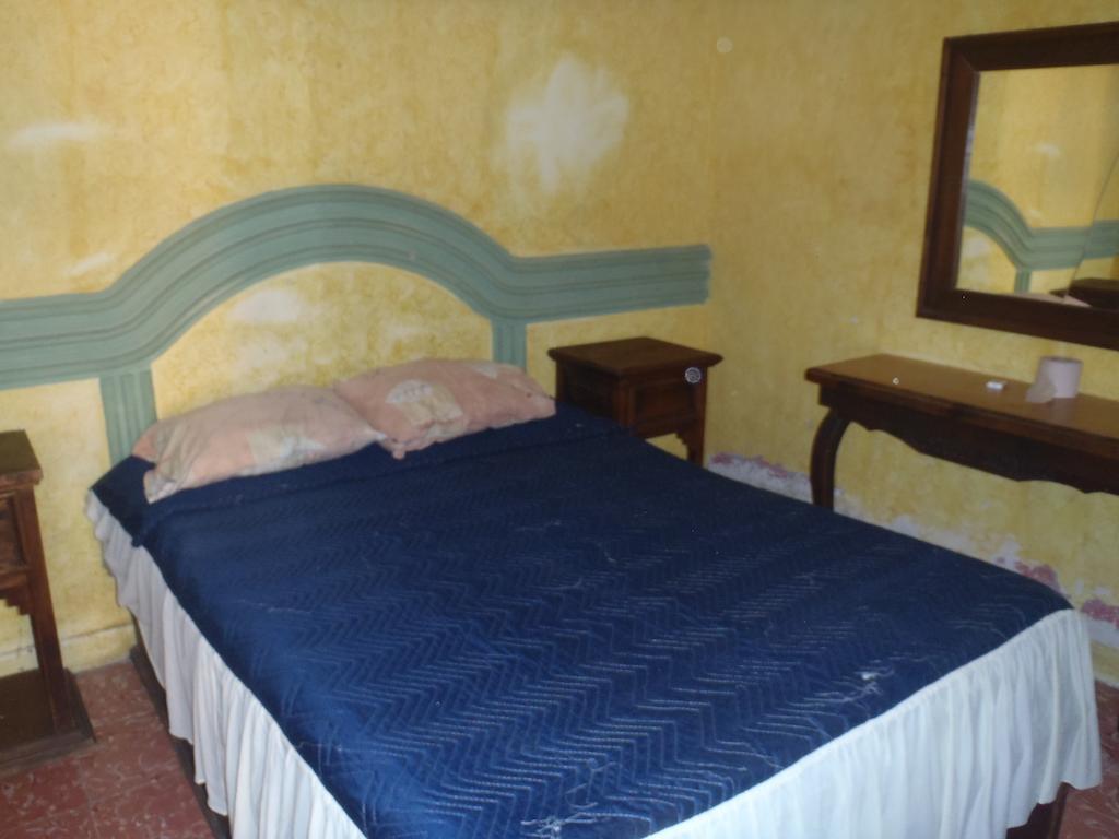 Hotel Casa De Huespedes Hidalgo Tehuacán Eksteriør bilde